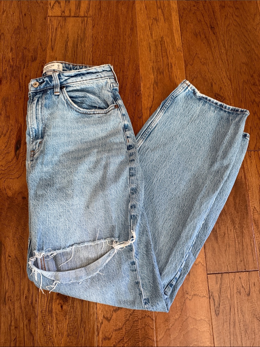 Abercrombie & Fitch Curve Love High Rise 90s Relaxed Jean Blue 8L